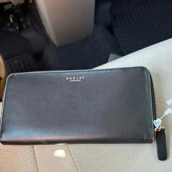 NWOT Radley London Billfold Wallet Arlington Street Leather‎ - Picture 1 of 3